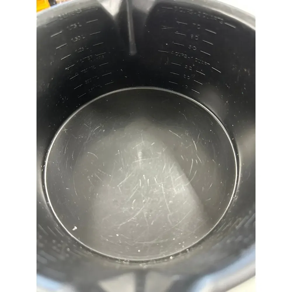 Pampered Chef Black Large 2Qt Micro Cooker Rice Veggie Steamer Strainer